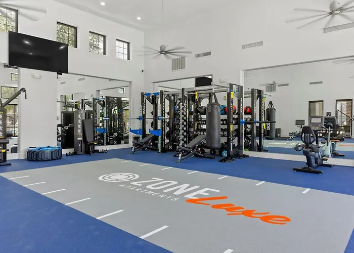 Cozysuites By The Stadium W Pool! 11 Apartment *