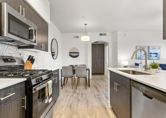 Apartment Cozysuites By The Stadium W Pool! 11