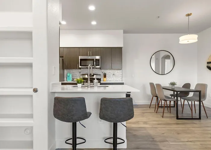 Apartment Cozysuites By The Stadium W Pool! 11 *