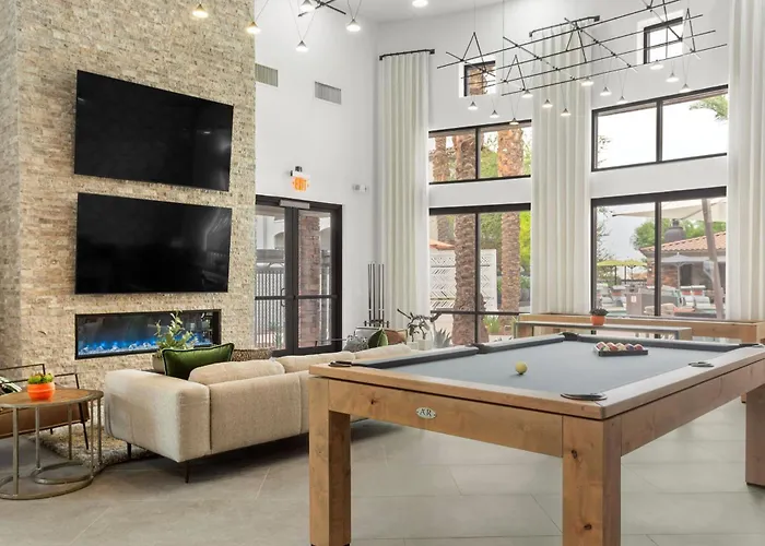 Cozysuites By The Stadium W Pool! 11 *