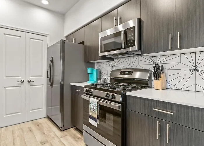 Cozysuites By The Stadium W Pool! 11 Glendale