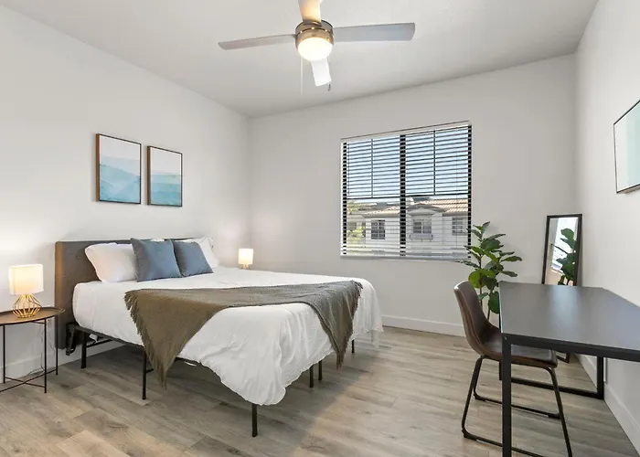 Cozysuites By The Stadium W Pool! 11